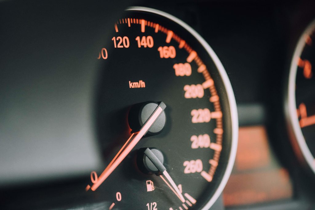 Rijschool AIR Dordrecht - Erkende rijschool met ervaren instructeurs voor auto- en motorrijlessen