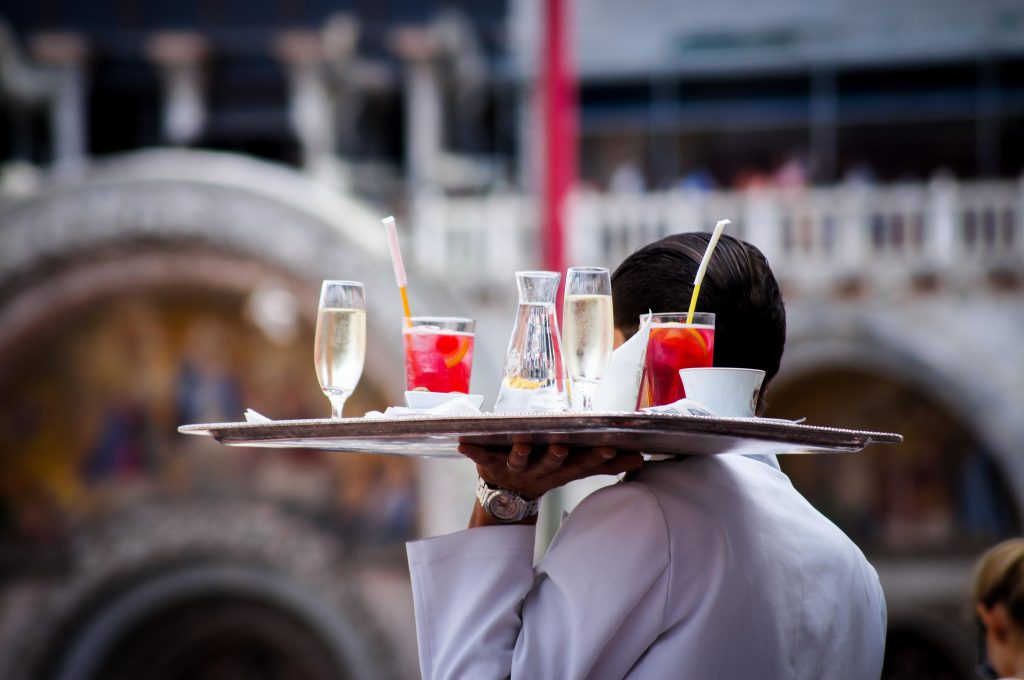 Promopolitan uitzendbureau team voor personeel gezocht in Zeeland zomer horeca schoonmaak zorg