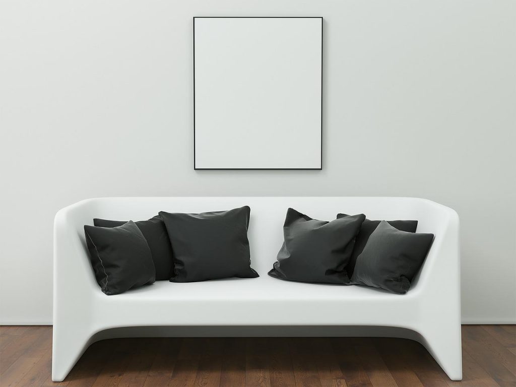 Kleurrijke zomercanvas met tropische prints en bloemmotieven voor het opfleuren van lege muren in huis