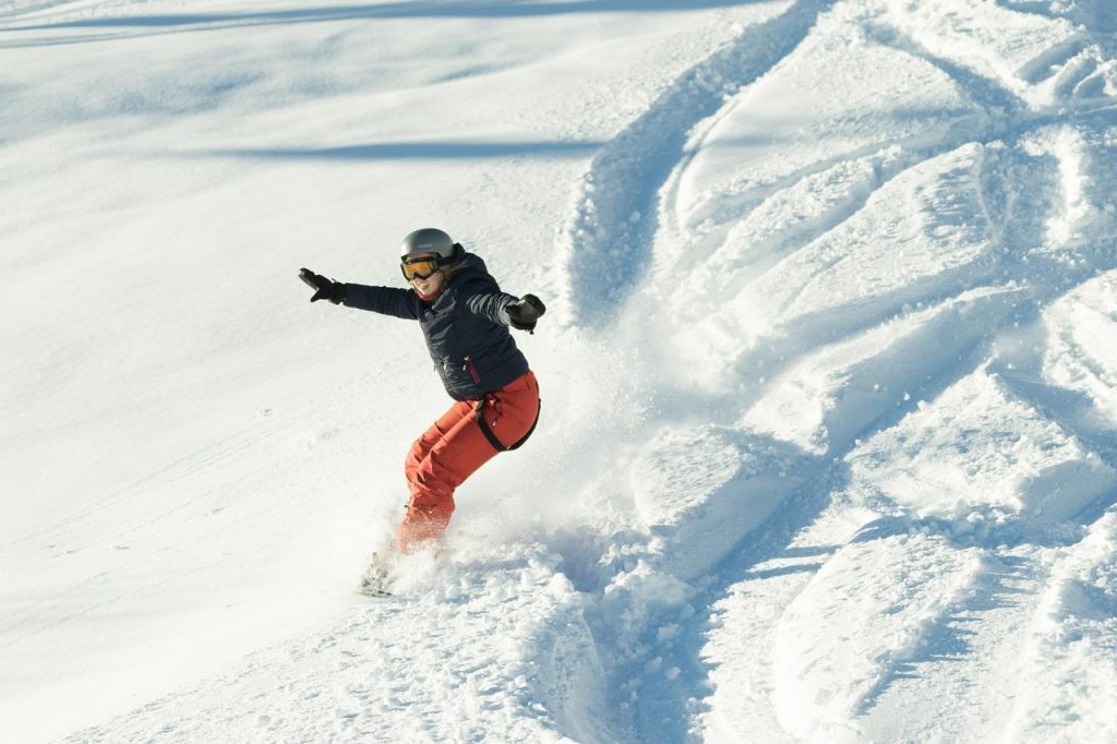 Douchebags tas voor snowboard met ergonomische handvatten en stevige padding, ontworpen voor optimale bescherming van snowboa